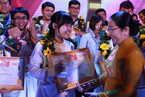Thành phố Hồ Chí Minh tuyên dương 27 thầy thuốc trẻ tiêu biểu  - ảnh 1